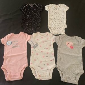 Carter’s Newborn Onesies Five Piece Set